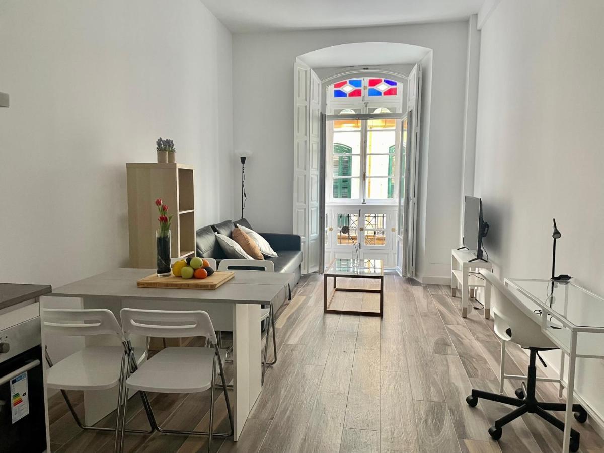 Cool Home Malaga City Center Экстерьер фото